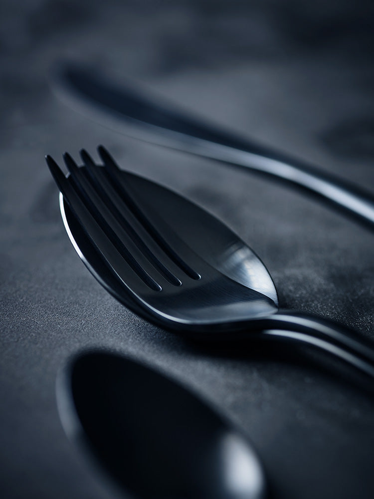 Table Noir - Bestick 108 - NOIR