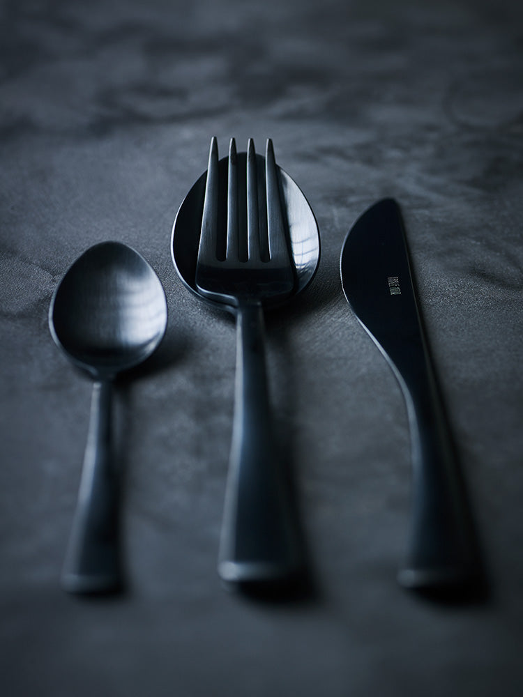 Table Noir - Bestick 108 - NOIR