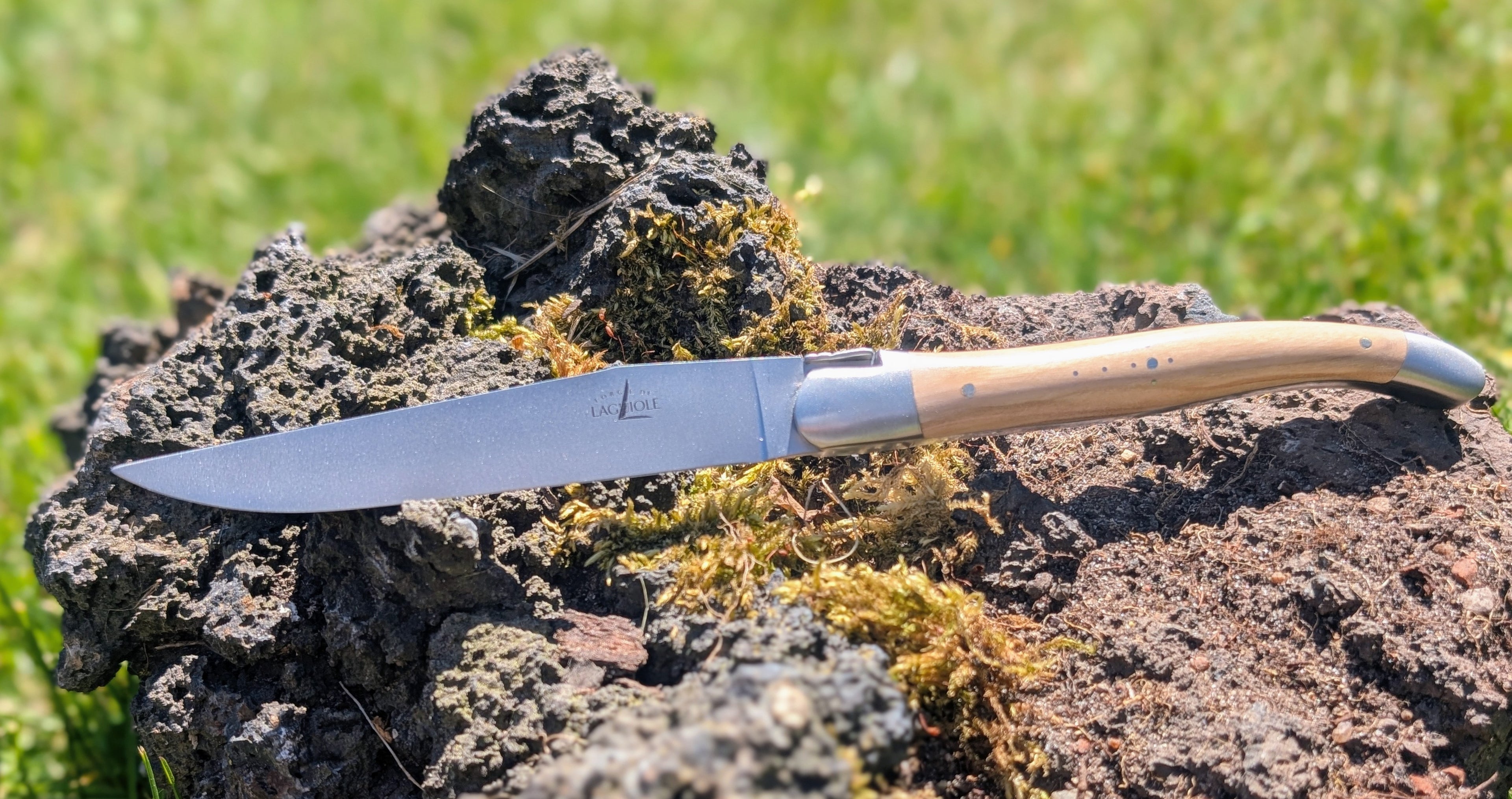 Forge De Laguiole olivträhandtag och satinfinish