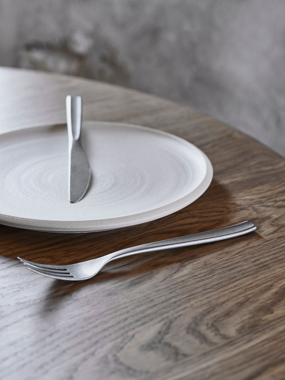 Table Noir - Barrbestick med stentvättad finish